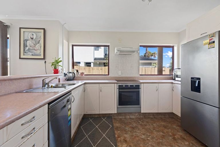 Photo of property in 8 Monterey Key, Papamoa Beach, Papamoa, 3118