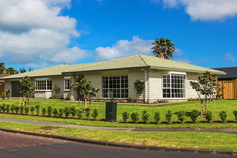 Photo of property in 1 Tolvah Place, Wattle Downs, Auckland, 2103