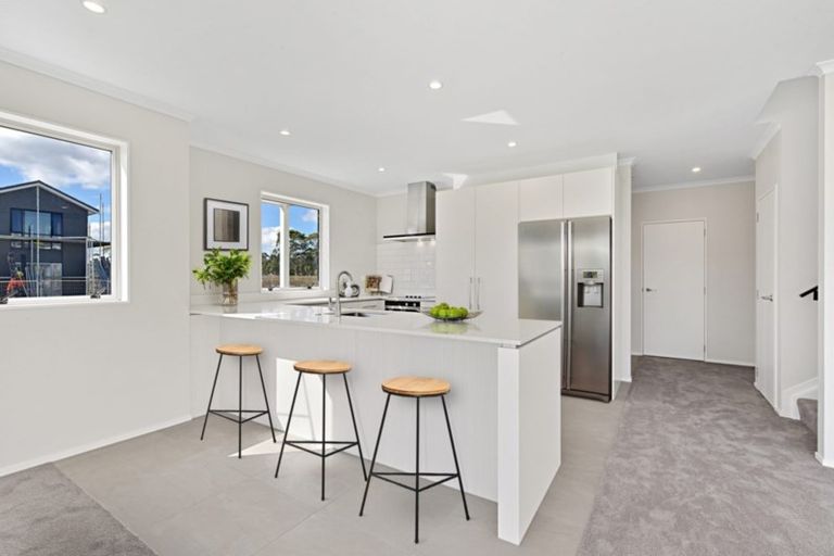 Photo of property in 7 Vincent Mcgrath Crescent, Swanson, Auckland, 0614