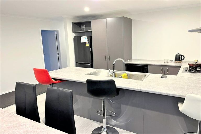 Photo of property in 25 Grovedale Square, Wainuiomata, Lower Hutt, 5014