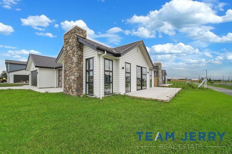 Photo of property in 4 Gertrude Cole Road, Clarks Beach, 2122