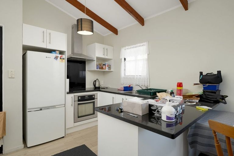 Photo of property in 52 Robertson Road, Favona, Auckland, 2024