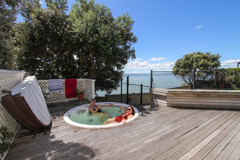 Photo of property in 26 Crispe Road, Clarks Beach, 2122