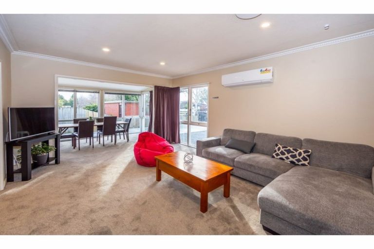 Photo of property in 201 Memorial Avenue, Burnside, Christchurch, 8053