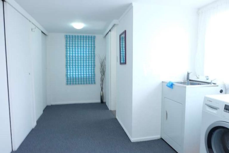 Photo of property in 142 Parkvale Road, Karori, Wellington, 6012