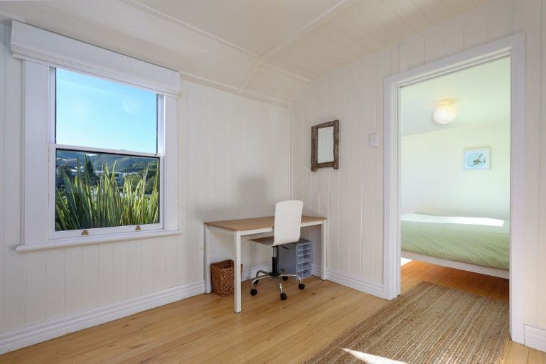 Photo of property in 56 Wellington Street, Nelson South, Nelson, 7010