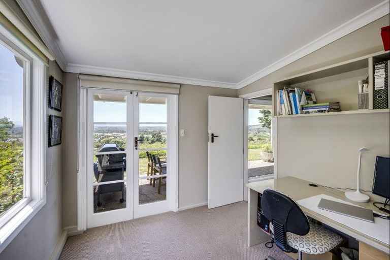 Photo of property in 130 Durham Drive, Havelock North, 4130