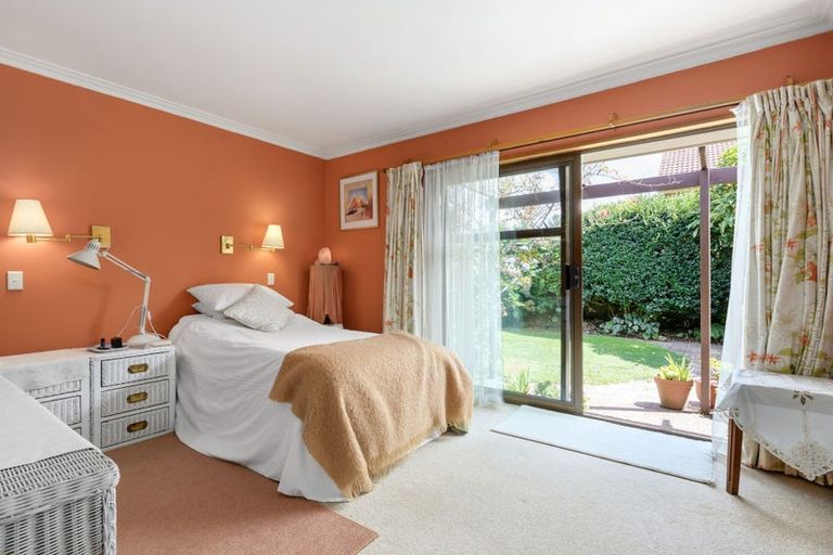 Photo of property in 12 Cooper Place, Chedworth, Hamilton, 3210