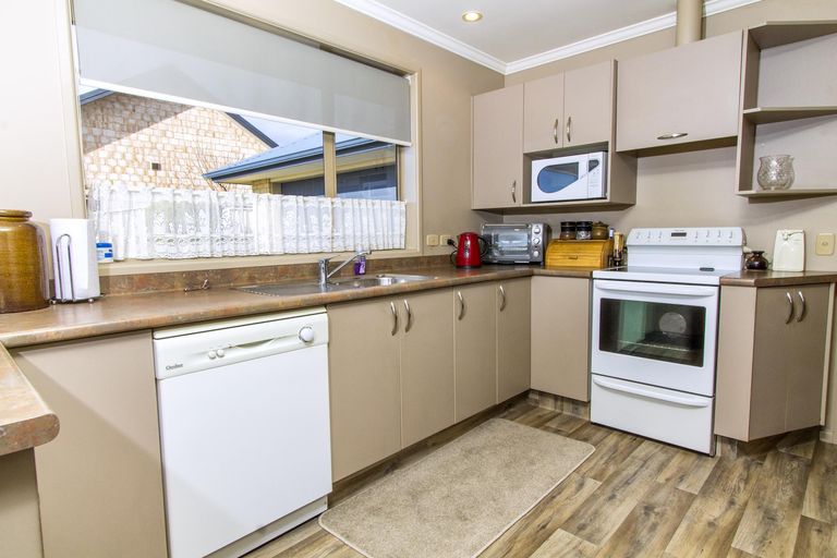 Photo of property in 33 Fenwick Crescent, Cromwell, 9310