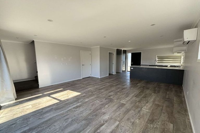 Photo of property in 32 Doug Jensen Street, Wallaceville, Upper Hutt, 5018