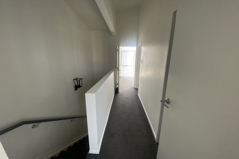 Photo of property in 8 Pasla Close, Papakura, 2110