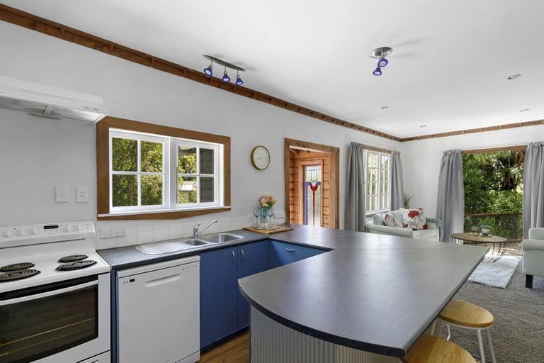 Photo of property in 128 Manuka Street, Stokes Valley, Lower Hutt, 5019