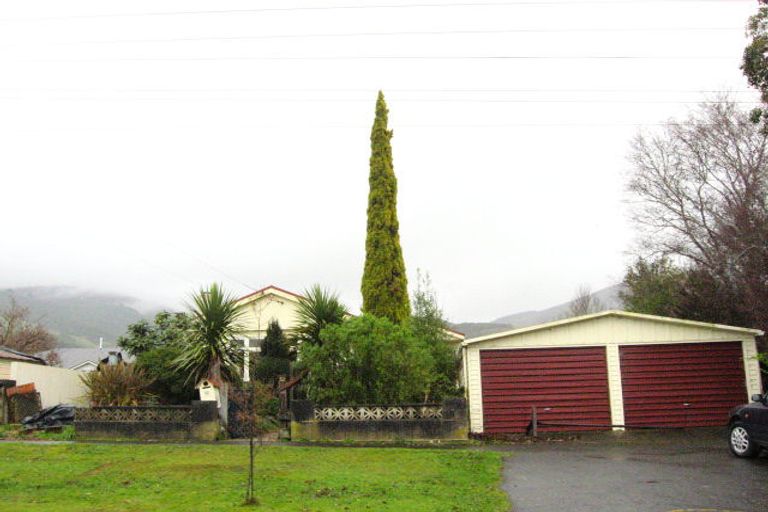 Photo of property in 32 Stevenson Avenue, Sawyers Bay, Port Chalmers, 9023