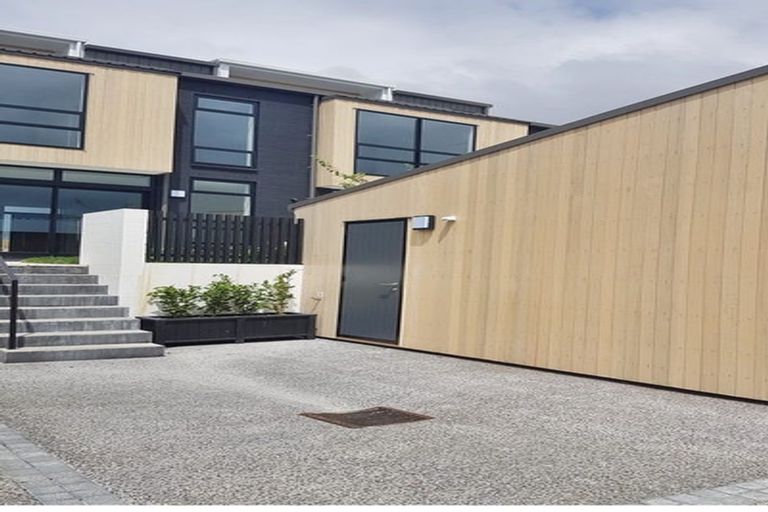 Photo of property in 244 Hobsonville Point Road, Hobsonville, Auckland, 0616