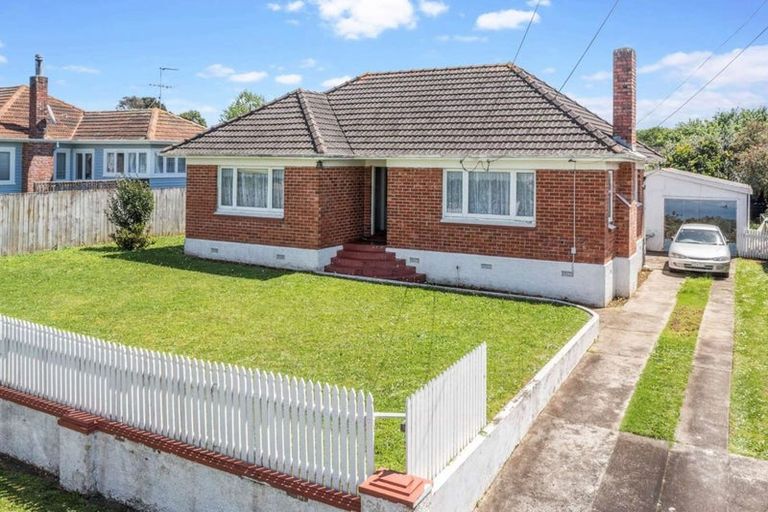 Photo of property in 6 Frances Street, Manurewa, Auckland, 2102
