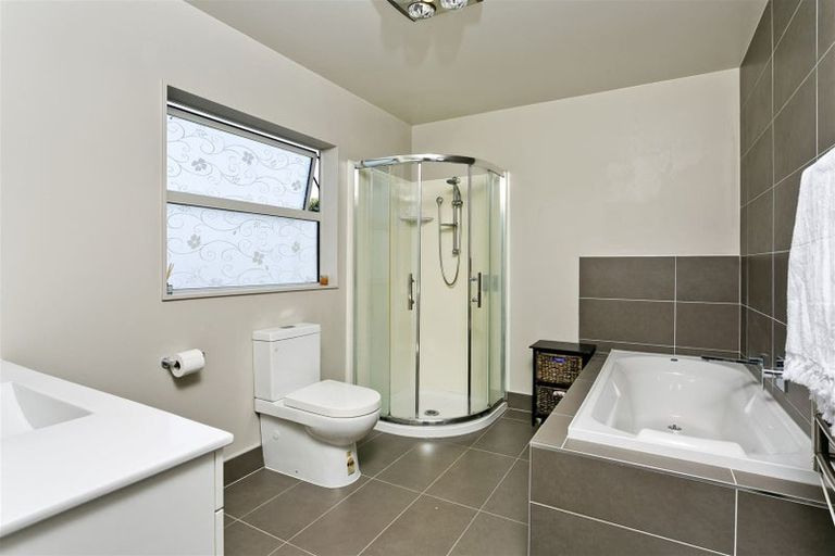 Photo of property in 311a Albany Highway, Rosedale, Auckland, 0632