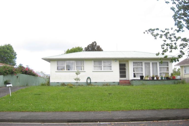 Photo of property in 13 Tairere Crescent, Rosehill, Papakura, 2113