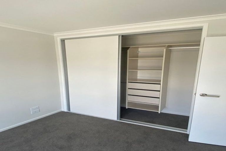 Photo of property in 44 Manarini Road, Westgate, Auckland, 0614