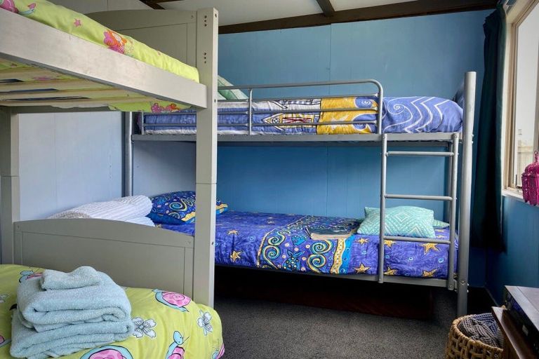 Photo of property in 102 Kauri Crescent, Matarangi, Whitianga, 3592