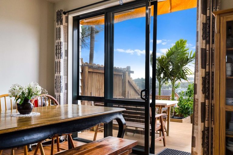 Photo of property in 17/22 Northcross Drive, Oteha, Auckland, 0632