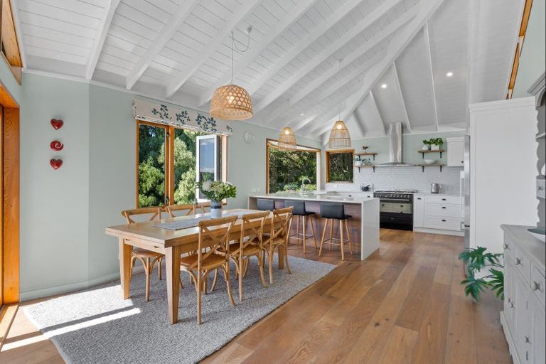 Photo of property in 8 Martin Road, Matakana, Warkworth, 0985