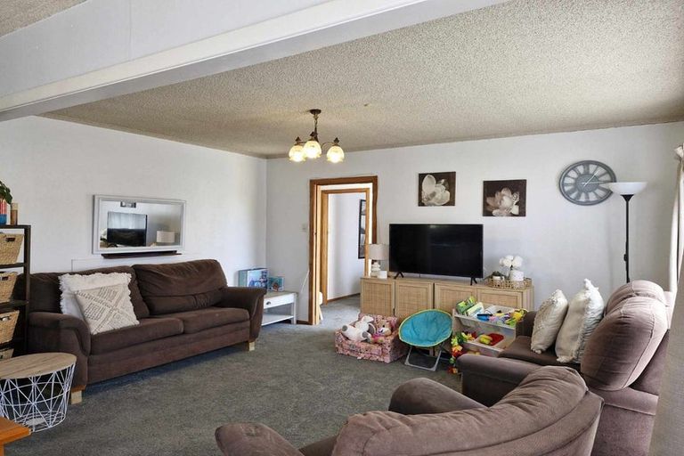 Photo of property in 14 Trafalgar Street, Westown, New Plymouth, 4310