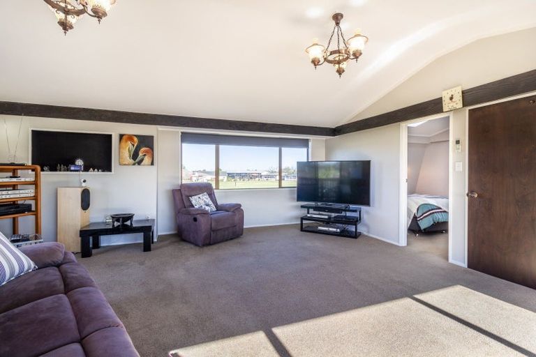 Photo of property in 22 Anzac Avenue, Onekawa, Napier, 4110