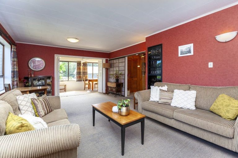 Photo of property in 19 Dale Road, Raumati South, Paraparaumu, 5032
