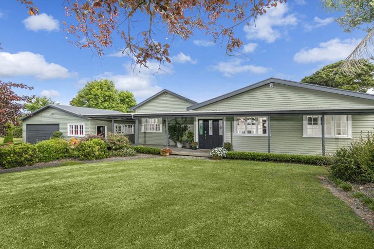 Photo of property in 33 Cable Road, Waimauku, 0881