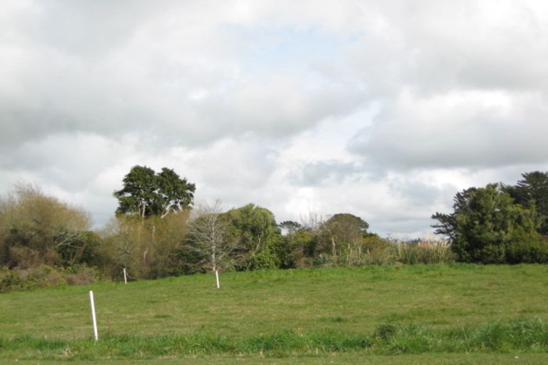 Photo of property in 1 Elizabeth Grove, Stratford, 4332