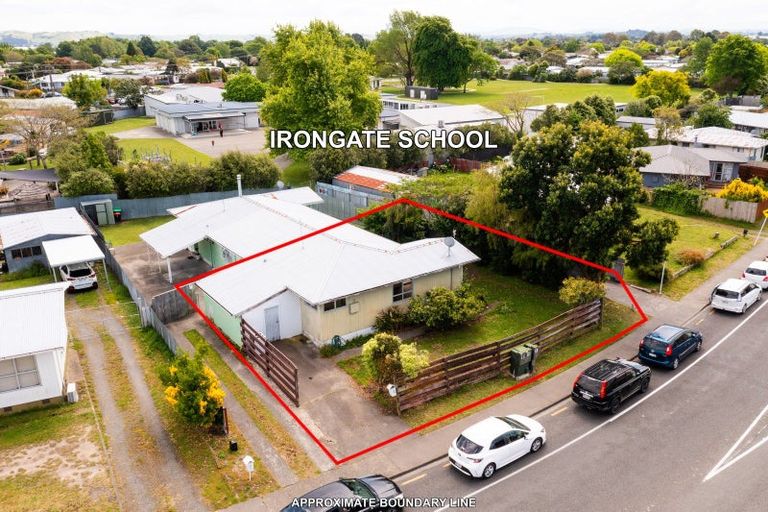 Photo of property in 19 Caernarvon Drive, Flaxmere, Hastings, 4120