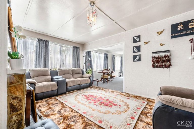 Photo of property in 18 Biddle Crescent, Taita, Lower Hutt, 5011