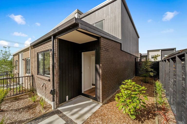 Photo of property in 361 Glengarry Road, Glen Eden, Auckland, 0602