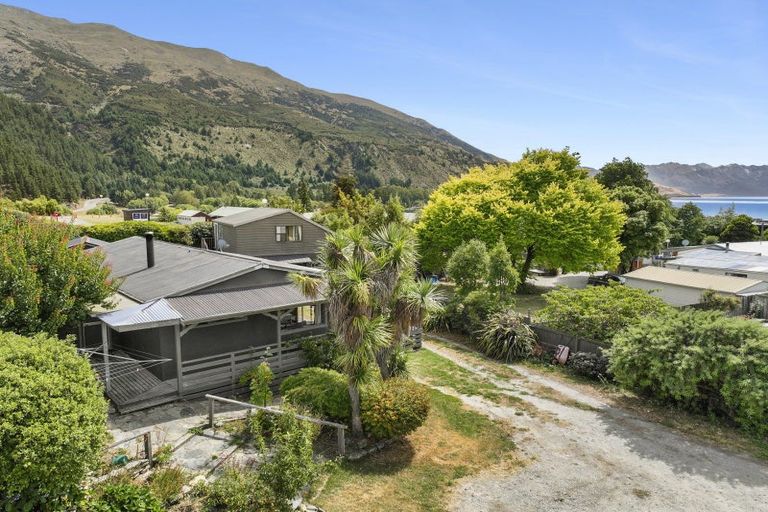Photo of property in 7 Parry Crescent, Lake Hawea, Wanaka, 9382