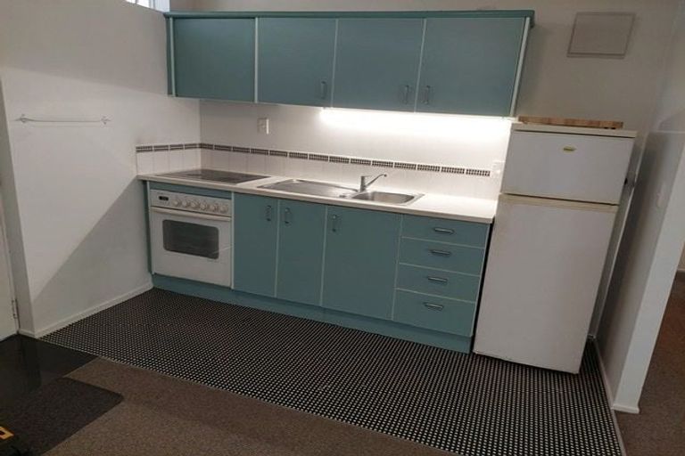 Photo of property in 17/67 Princes Street, Northcote Point, Auckland, 0627