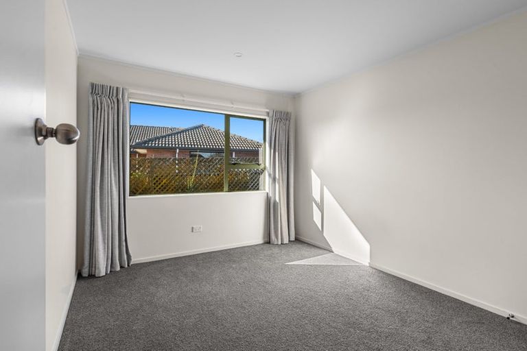 Photo of property in 4 Albizia Avenue, Henderson, Auckland, 0612