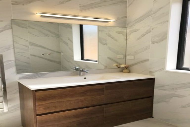 Photo of property in 249a Lonely Track Road, Albany Heights, Auckland, 0632