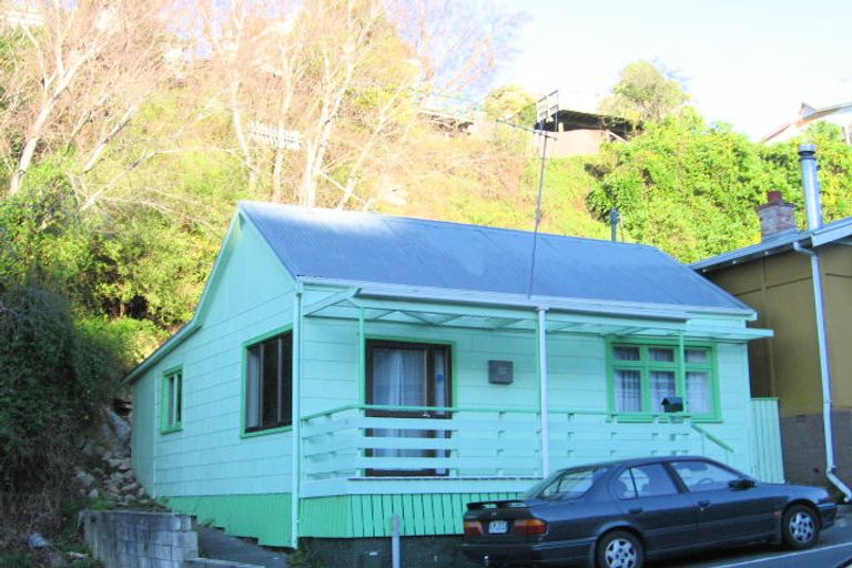 Photo of property in 38-40 Shakespeare Road, Bluff Hill, Napier, 4110