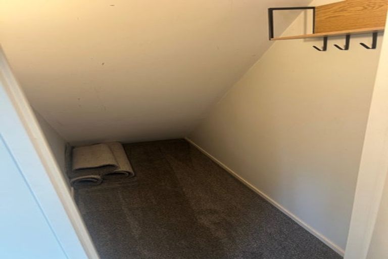 Photo of property in 33 Sunnyview Avenue, Shelly Park, Auckland, 2014