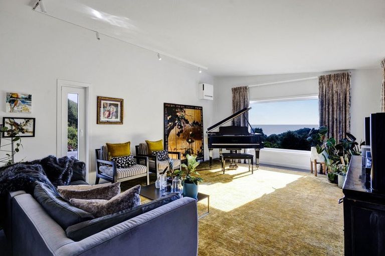 Photo of property in Tapuae, 21 Washer Road, Omata, New Plymouth, 4374