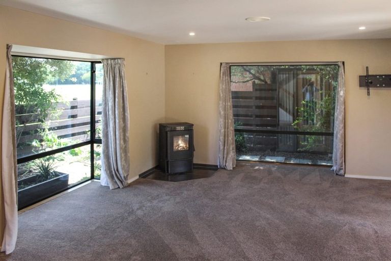 Photo of property in 267a Memorial Avenue, Burnside, Christchurch, 8053