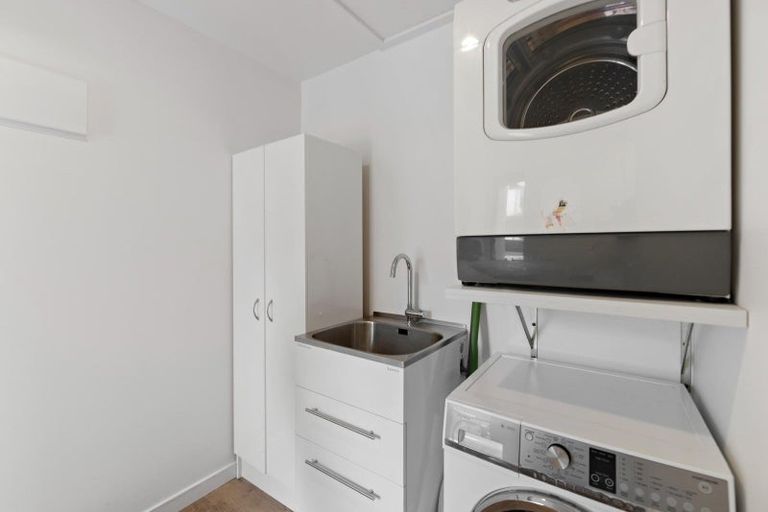 Photo of property in 75 Mcdonnell Road, Arrowtown, 9302