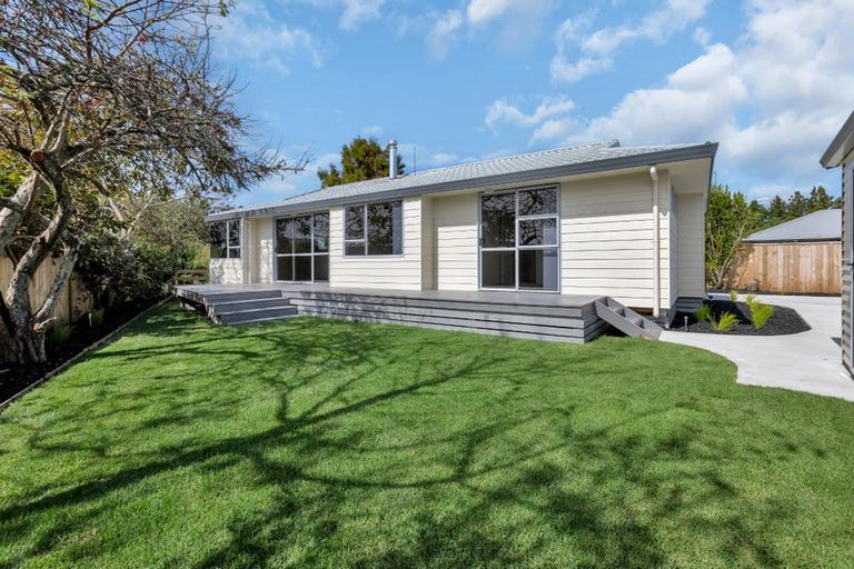 Photo of property in 19 South Road, Waipu, 0510