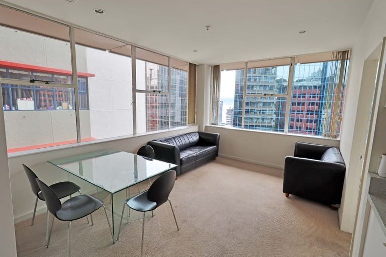Photo of property in Terrace Tower Apartments, 10a/126 The Terrace, Wellington Central, Wellington, 6011