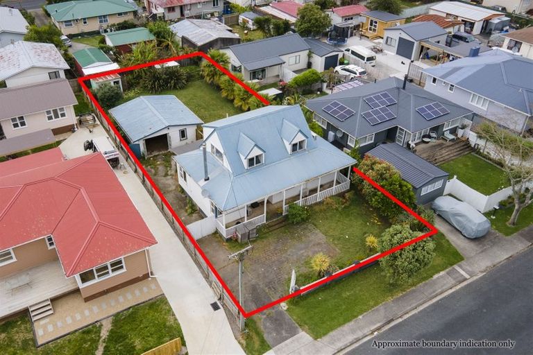Photo of property in 31 Cobham Crescent, Kelston, Auckland, 0602