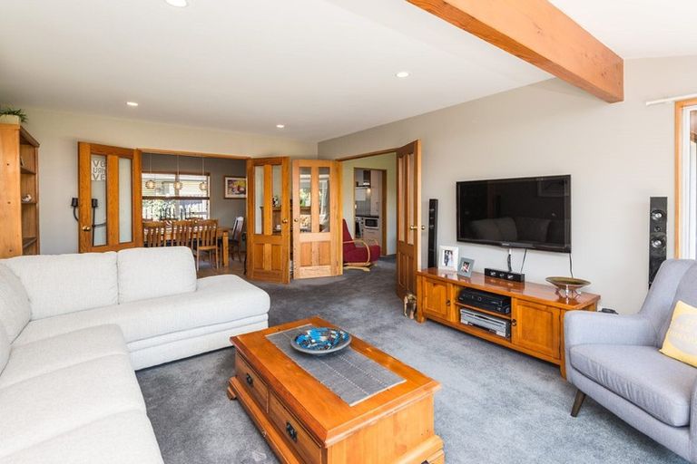 Photo of property in 16 Orlando Crescent, Waimairi Beach, Christchurch, 8083