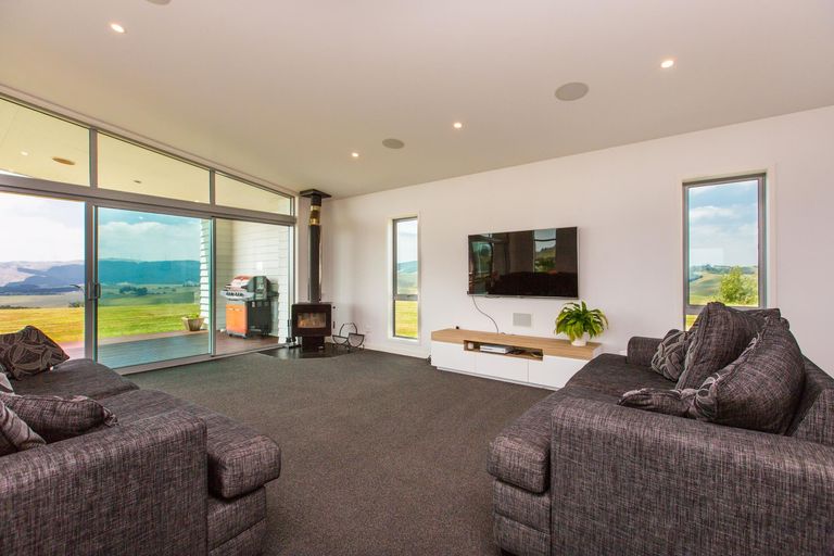 Photo of property in 573 Maungatawhiri Road, Raglan, 3295