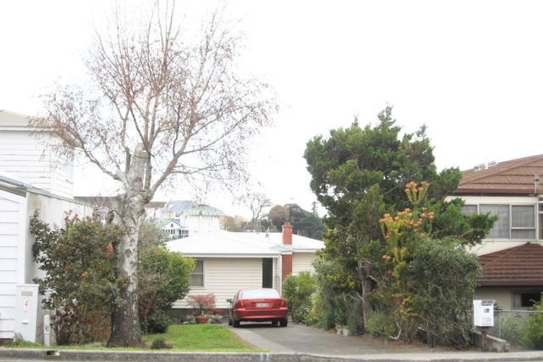 Photo of property in 9a Colenso Avenue, Hospital Hill, Napier, 4110