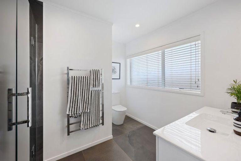 Photo of property in 46 Luton Avenue, Sunnyhills, Auckland, 2010