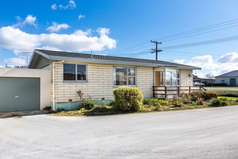 Photo of property in 92a Ronaldsay Street, Palmerston, 9430